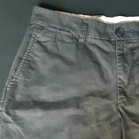 Old Navy SZ 32 Ultimate Slim Fit Men's Black Cotton Shorts - Picture 5 of 11